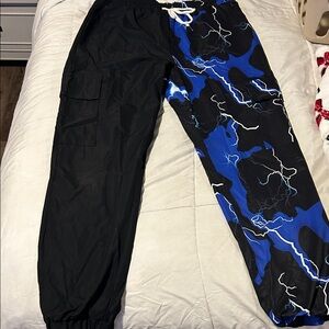 ROMWE Black and Blue Relaxed Men Jeans